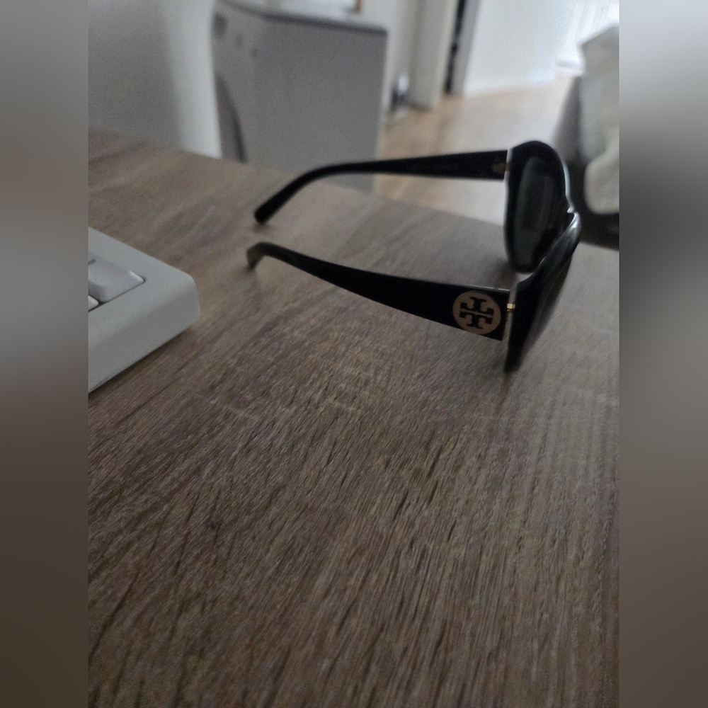 Tory Burch Cateye Classic Black Sunglasses - Picture 3 of 6